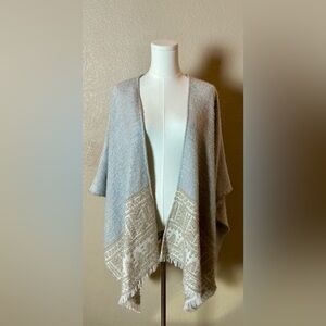 Lucky Brand Women’s Gray & Cream Fringe Knit Wrap Shawl – Open Front